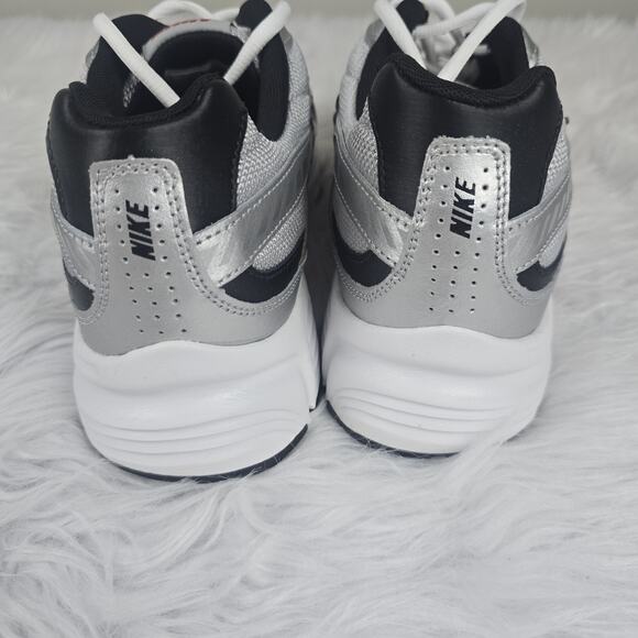 Nike Initiator Metallic Silver Black White Sneaker Men\'s Size 11 394055-001 main image 9